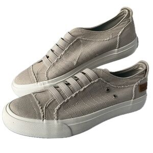 Blowfish Women 6.5 Beige Canvas Slip-On Sneakers NWOT
